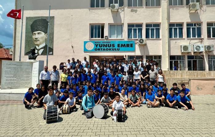 Köyceğiz İlkokul Ve Ortaokulu Deniz Yıldızları Ekibi 4 Okulda Performanslarını Sergiledi