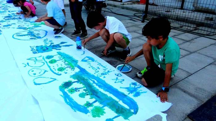 Muğla’da Minik Eller Temiz Bir Çevre İçin Boya Tuttu