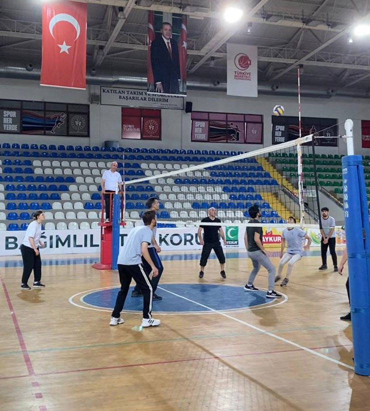 rize-yesilaydan-genclere-voleybol-turnuvasi-ile-bagimlilikla-mucadele-mesaji-6.jpg