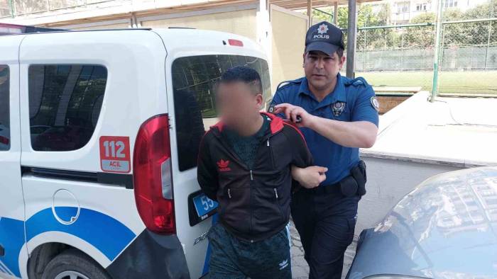 Para Vermeyen Şahsı Bıçakladı