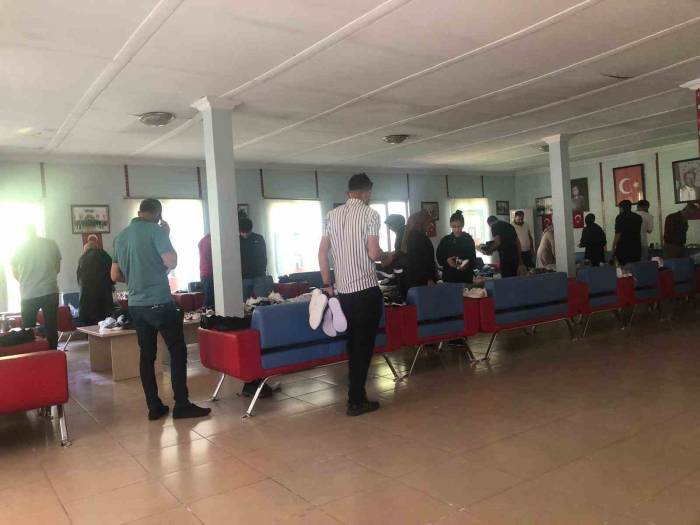 Bingöl’de Şehit Ve Gazi Çocuklarına Ayakkabı Yardımı