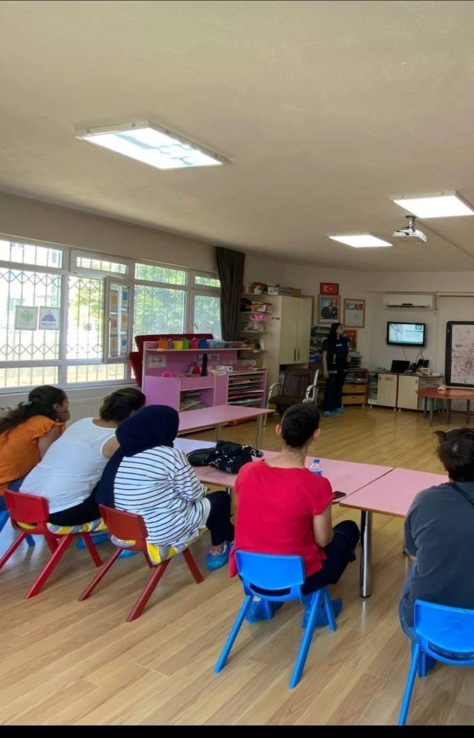 Didim’de ’en İyi Narkotik Polisi Anne’ Eğitimi Verildi