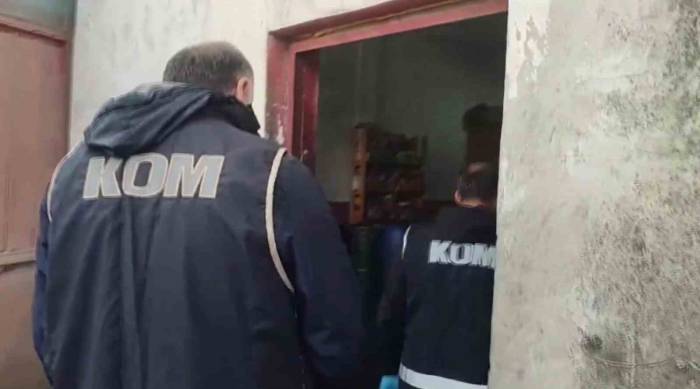 Polisten Uyuşturucu Satıcılarına Operasyon