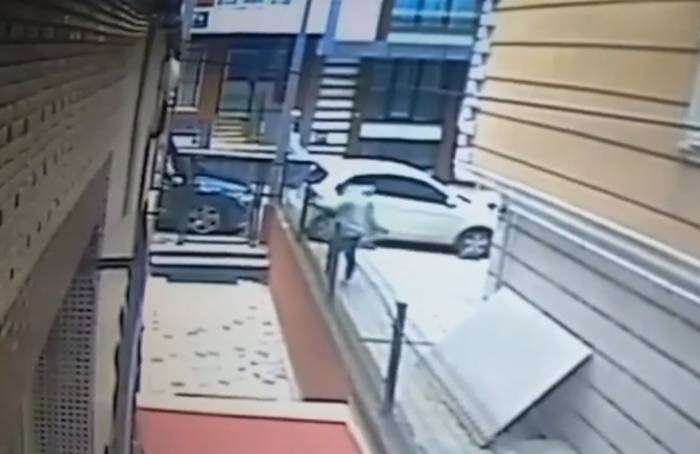 İstanbul Sahte Polise 7 Milyon Liralık Altın Ve Para Kaptırdı, Dolandırıcı Kısa Sürede Yakalandı