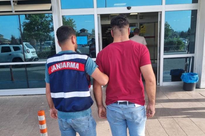 Terör Propagandasına İzmir Jandarmasından Operasyon: 6 Gözaltı