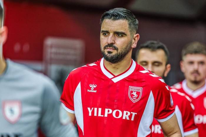 Samsunspor’da 4 Futbolcu İle Yollar Ayrıldı