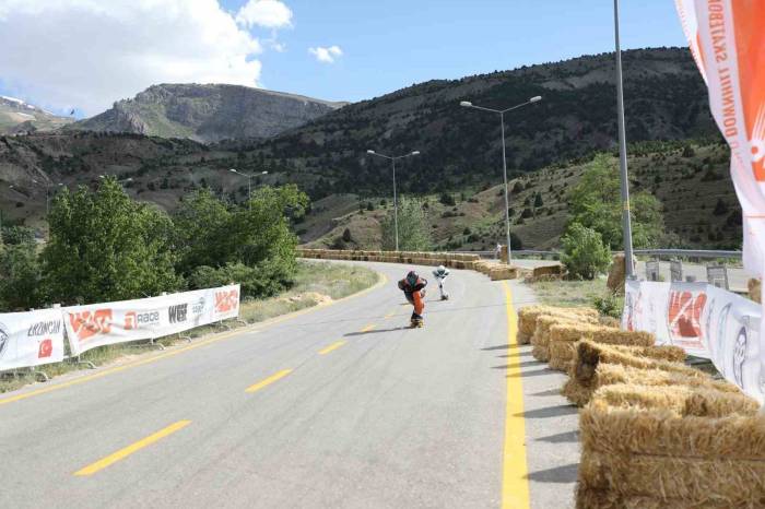 2024 Dünya Kaykay İniş Şampiyonası, Ergan Dağında Başladı