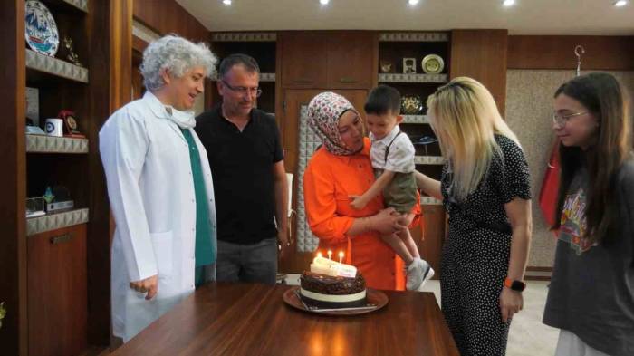 Dünyada İlk Kez Yapılan Rahim Nakliyle Doğan Ömer Özkan Bebek 4 Yaşında
