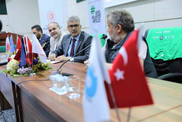 Aladağlar Ve Bolkar Dağları’ndaki Fotoğraf Yarışmasının Tanıtım Toplantısı Yapıldı