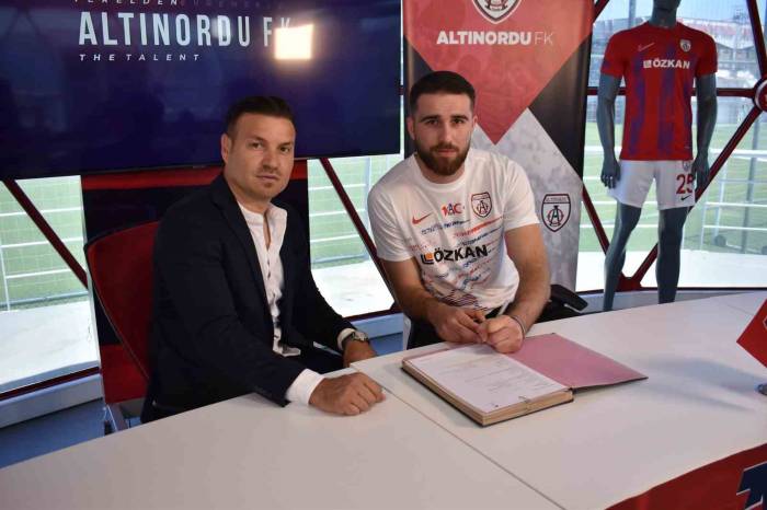 Altınordu, Transfere Devam Ediyor