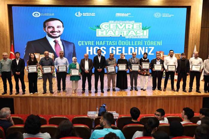 Bağcılar’da Sıfır Atık Defilesi Düzenlendi