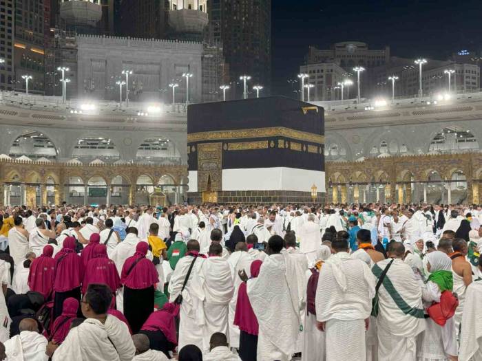 Milyonlar Kabe’ye Kavuştu