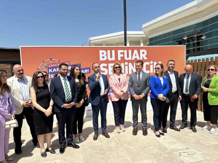 Sancaktepe’de Kariyer Ve İstihdam Fuarı Başladı