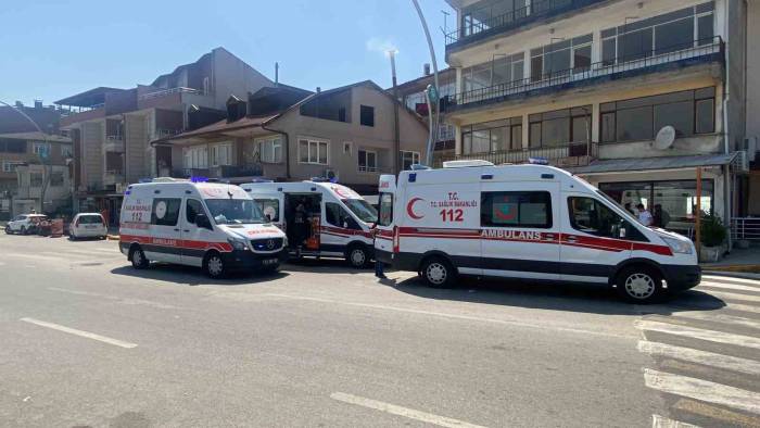 Eşine Şiddet Gösteren Adamı Dövenlerin İş Yerleri Basıldı