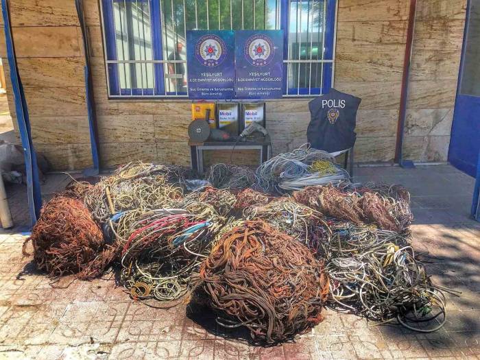 Hurda Satışı Yapılan İş Yerinde Milyonluk Vurgun