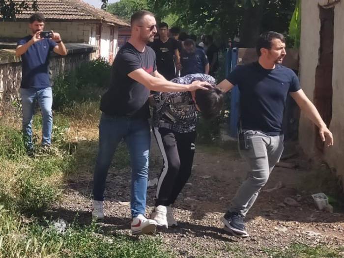 Metruk Binada 7 Kaçak Göçmen İle Aranan 1 Kişi Yakalandı