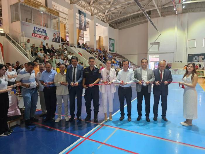 Seydikemer’de Kursiyerlerin El Emeği Ürünleri Sergilendi