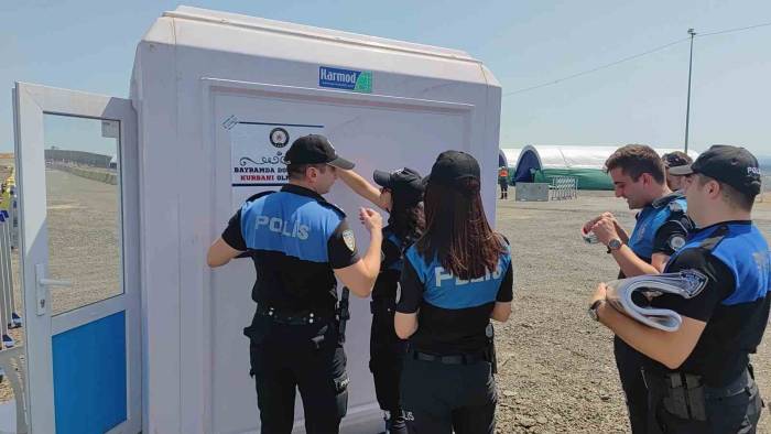 Sultangazi’de Kurban Satışı Yapan Pazarcılara Sahte Para Uyarısı