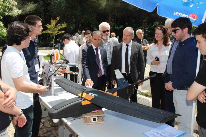 Öğrenci Projeleri Yılsonu Etkinliğinde Görücüye Çıktı