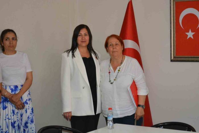 Chp Sarıgöl İlçe Kadın Kollarına Yeni Başkan