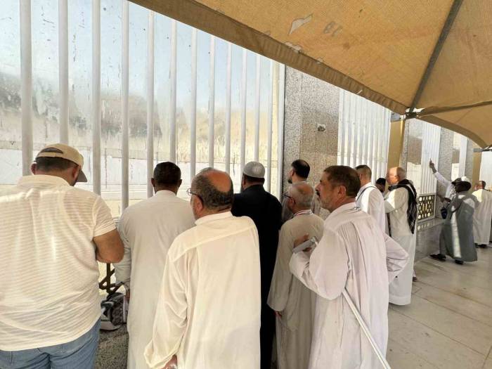 Peygamber Sevdalıları Cennet’ül Mualla’da Hasret Giderdi