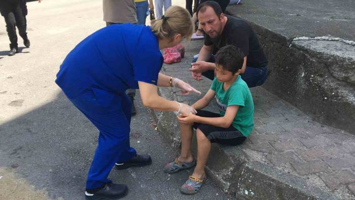 Mahallede Bisiklet Süren Çocuk Otomobile Çarptı