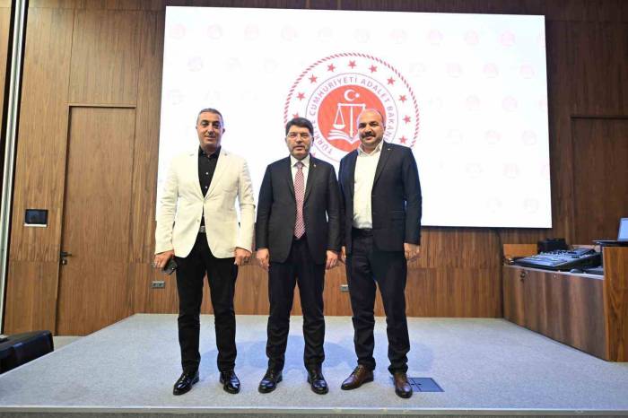 Ünal Ve Altuntepe’den Bakan Tunç’a Ziyaret