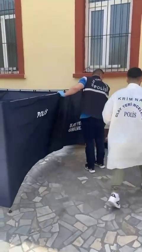 Ölüm Onu Cami Avlusunda Buldu