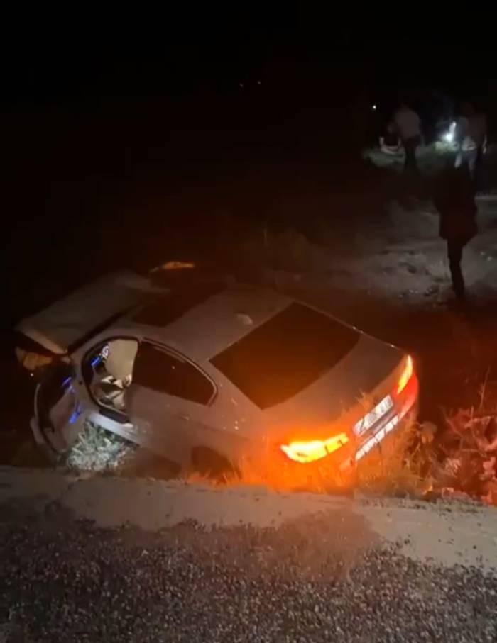 Başkale’de Otomobil Sürüye Çarptı: 18 Koyun Telef Oldu