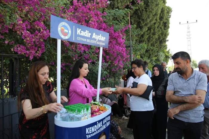 Ceyhan Belediyesi Yks’de Öğrencileri Yalnız Bırakmadı