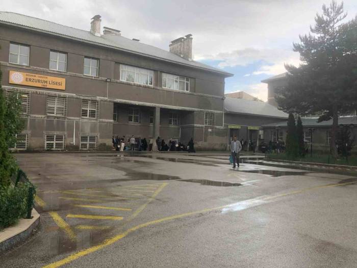 Erzurum’da Yks Heyecanı Başladı