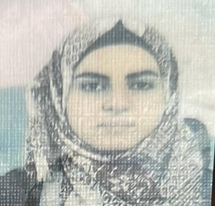 Genç Kadın Boğazından Bıçaklanmış Halde Ölü Bulundu