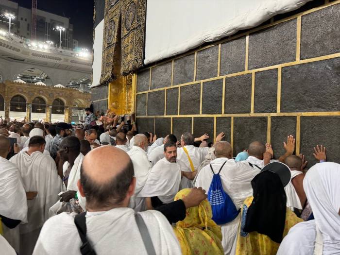 Beytullah’a Yüz Sürmek Hacıların En Büyük Hayali