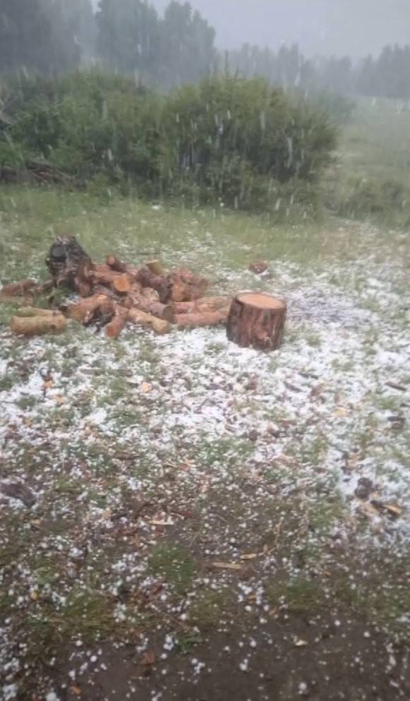 Adeta Gök Delindi Dolu Yağdı