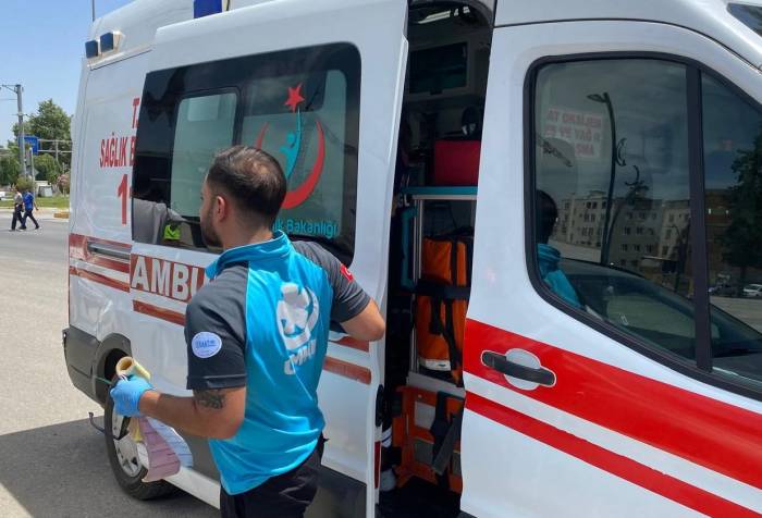 Zincirleme Trafik Kazasında 1 Kişi Yaralandı