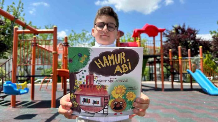 8 Yaşındaki Mert, Yaşadığı Akran Zorbalığını Yazdı