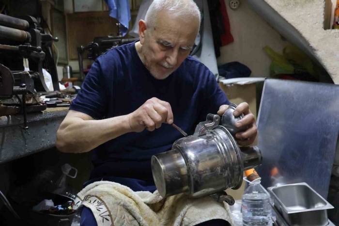 Tenekecilik Mesleğine Adanan Bir Ömür