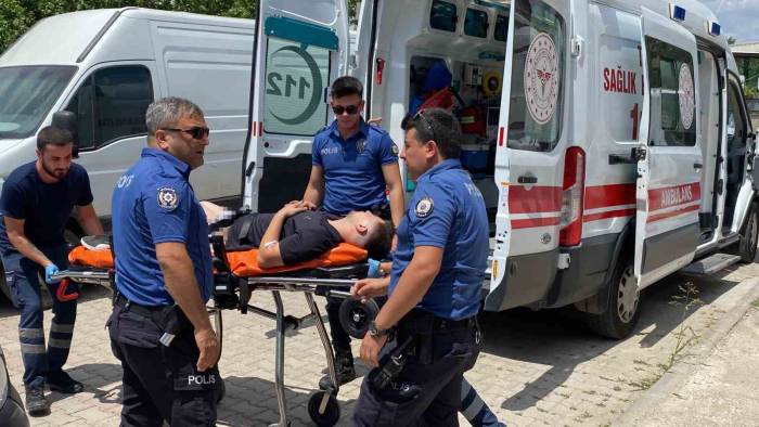 Tabancasını Temizlerken Ortağının Oğlunu Vurdu