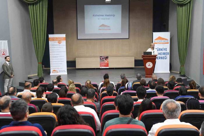 Tunceli’de "Alzheimer İçin Harekete Geç" Etkinliği