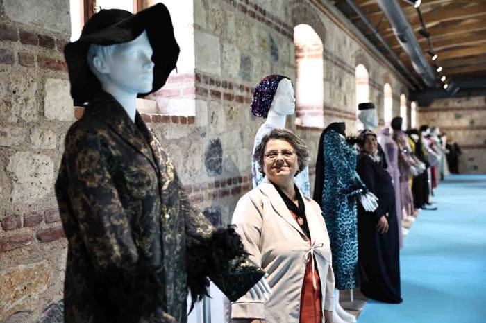 60 Yaş Üstü Kadınların Yaptığı 30 Yöresel Kıyafet Görücüye Çıktı