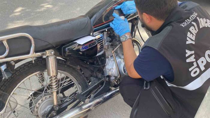 Şüpheli Motosiklet Çalıntı Çıktı