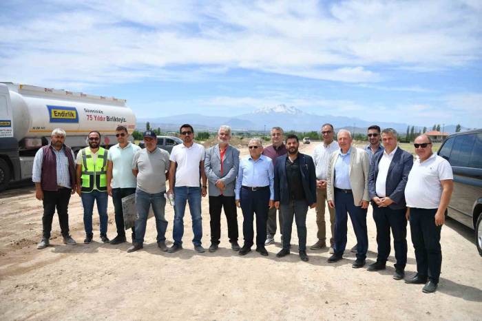 Başkan Büyükkılıç: "Düzenli, Planlı, Doğayla İç İçe Olan Bir Semt Ortaya Çıkacak"