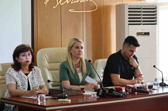 Başkan Doğan Elektrikli Arabalar İçin ‘Şarj İstasyonu’ Projesini Gerçekleştiriyor