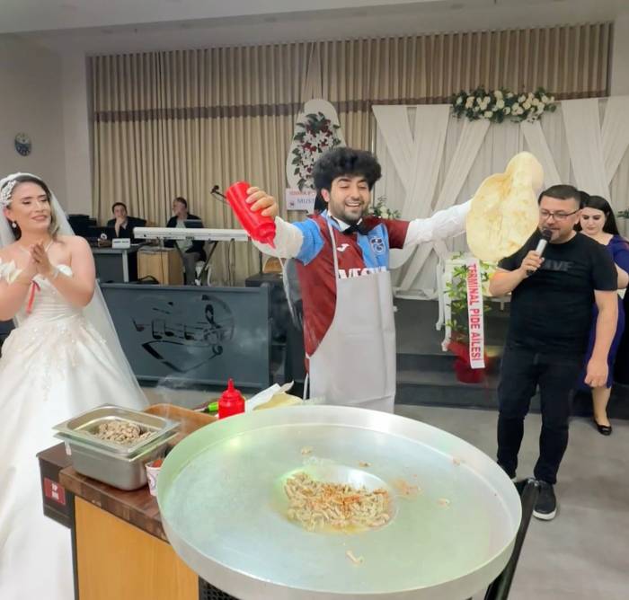 Tantuni Ustasının Düğünü Böyle Olur