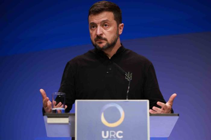 Zelenskiy: “Rusya’nın Ukrayna’ya Karşı En Büyük Stratejik Avantajı Gökyüzündeki Üstünlüğü”