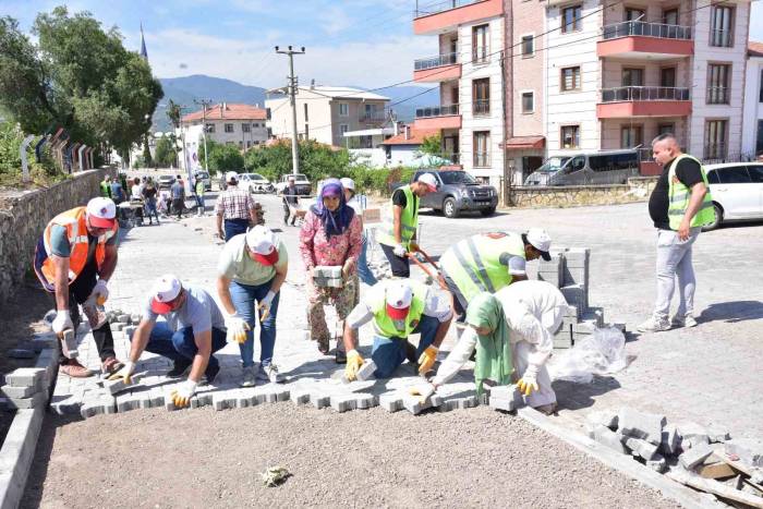 Sındırgı’da İmece Kültürü Canlanıyor