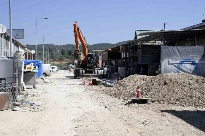 Başkan Günel, Esnafa Verdiği Bir Sözü Daha Yerine Getirdi