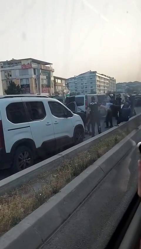 Büyükçekmece’de Film Gibi Hırsız Polis Kovalamacası Kamerada