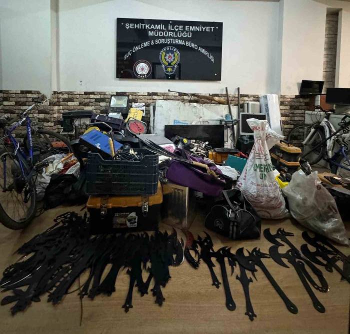 Hırsızlık Şüphelisinin Evinden 1 Milyon Liralık Çalıntı Malzeme Çıktı
