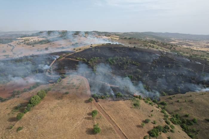Kula’da Makilik Alanda Çıkan Yangın 50 Dönümde Etkili Oldu